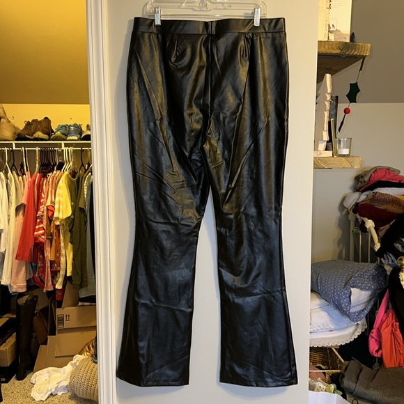 XXL Black leather flare front split Wild Fable pants - Picture 4 of 4